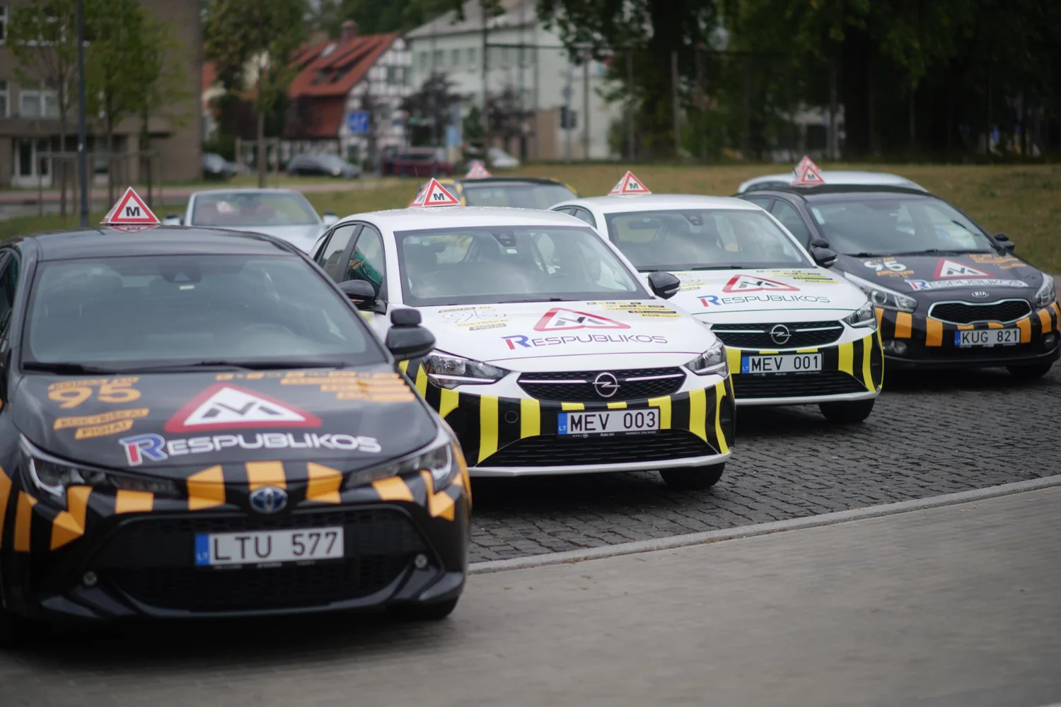 Mokomieji automobiliai Respublikos VM nuotraukų archyve
